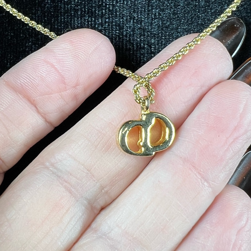 Christian Dior CD Logo Pendant Necklace Gold EUC Collector's Item - Vintage - Picture 7 of 10